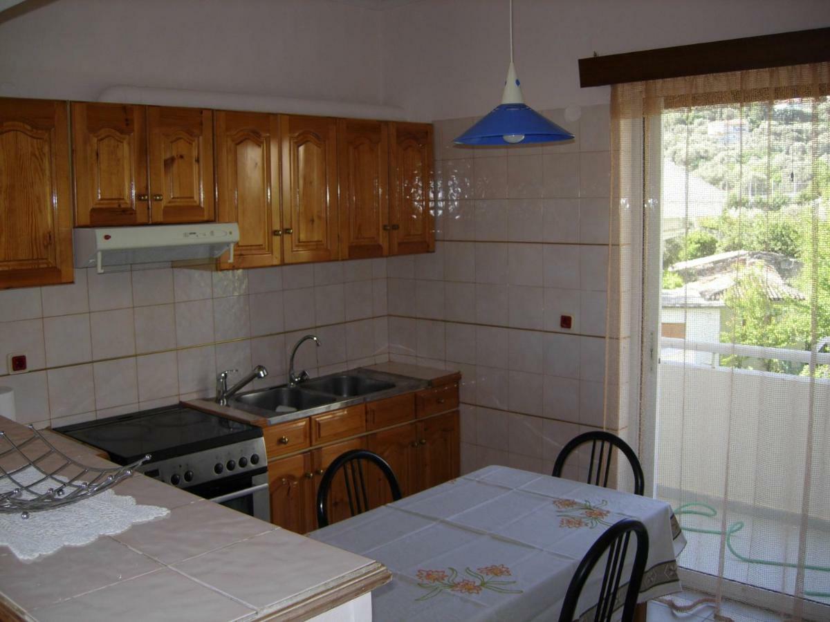 B1 Apt Mytilini Экстерьер фото